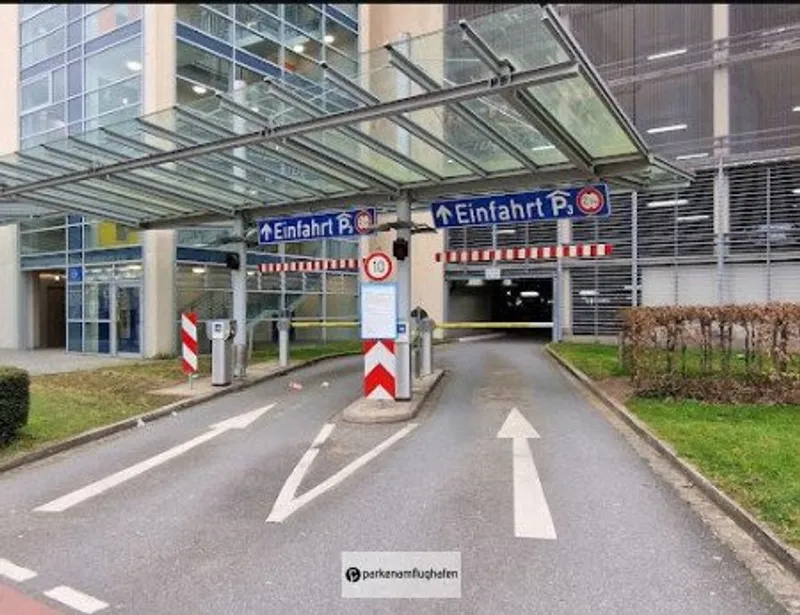Parken Flughafen Nürnberg P3 Bild 6