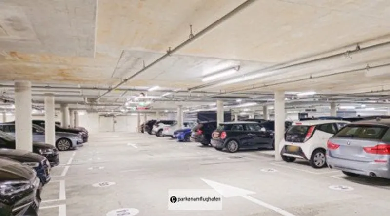 Hilton Parking Schiphol Bild 3