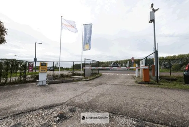 Quick Parking Open Air Car Park Rotterdam Bild 5
