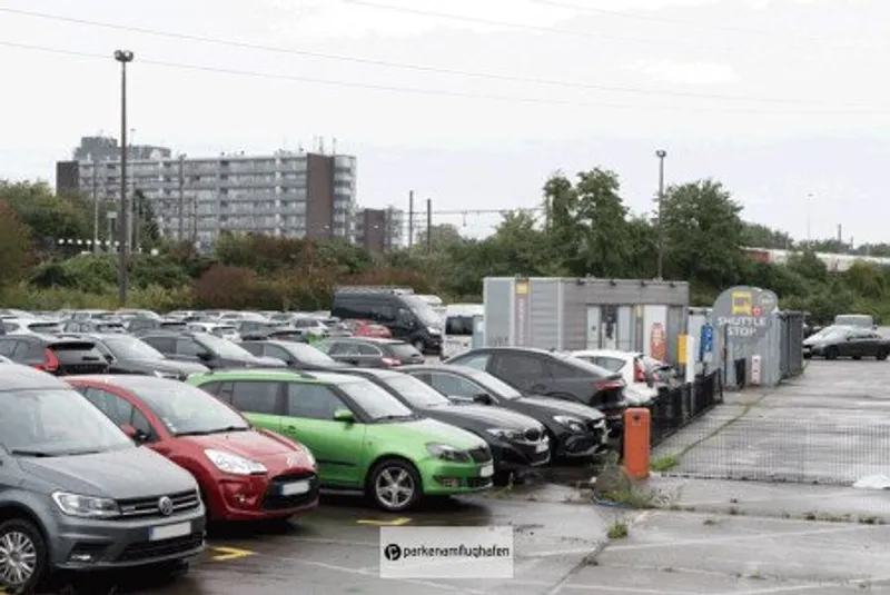 Quick Parking Open Air Car Park Brussels Bild 3