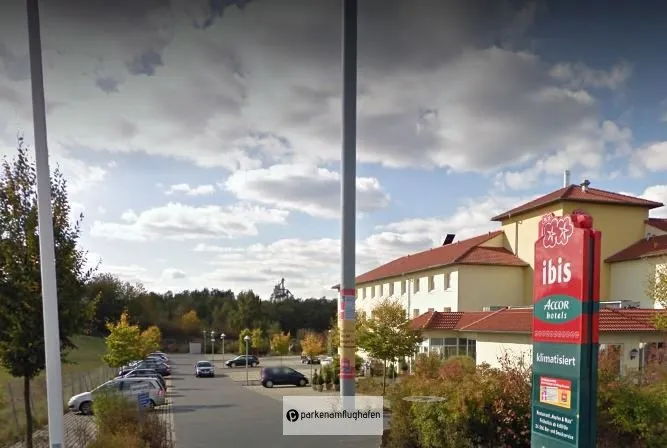 Ibis Hotel Köln Bonn Flughafen übernachten Und Parken guenstigparken.de