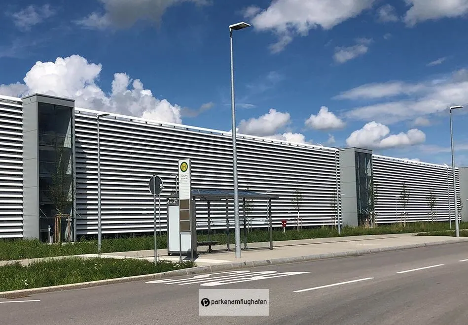 übernachten Am Flughafen München Kostenlos Parken guenstigparken.de